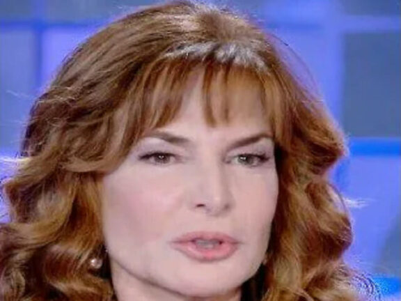 Giuliana De Sio a Verissimo: è da molto che non faccio…