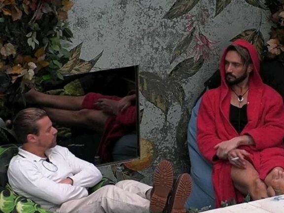 Davide Silvestri zittisce Alex Belli: “Sei negativo e insopportabile…”