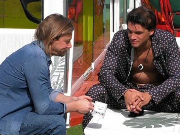 Davide Silvestri si espone su Katia Ricciarelli: “Sono stremato…”