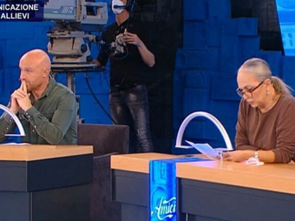 Amici tutti contro Rudy Zerbi e la Celentano, parole di fuoco