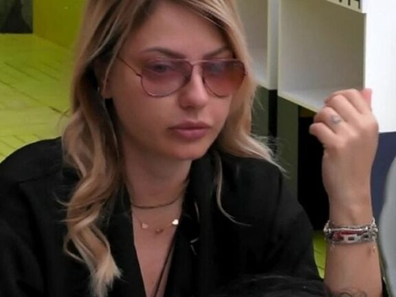 Manila Nazzaro contro Nathaly: “E’ una persona subdola…”