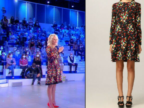 Maria De Filippi a C’è posta per te: prezzo da Capogiro del vestito a pois