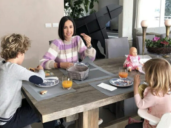 Caterina Balivo: casa panoramica e opere d’arte