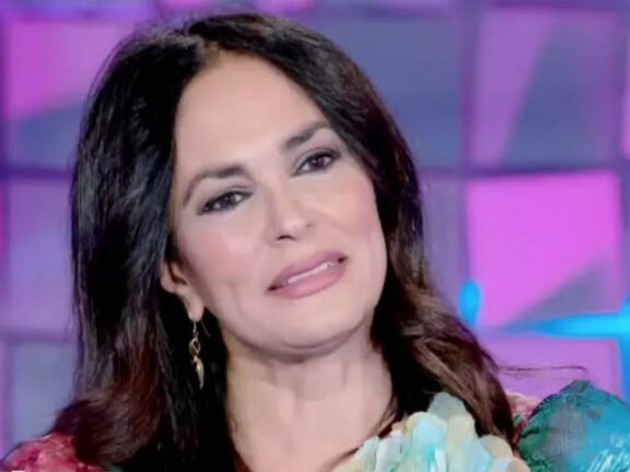 Maria Grazia Cucinotta: Sono discriminata per le mie origini