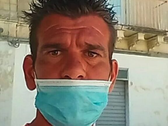 Muore carbonizzato a 32 anni nell’incendio di casa