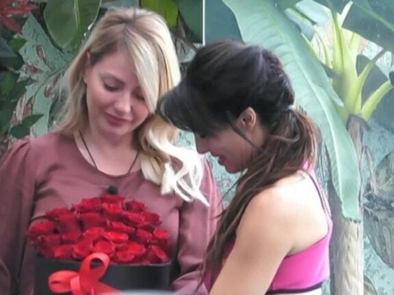 Manila scoppia in lacrime, il gesto di Lorenzo Amoruso fa scalpore