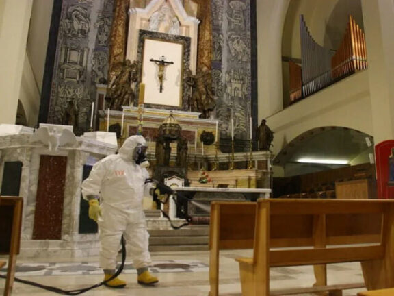 Santuario di Montevergine e Abbazia Loreto chiudono per Covid