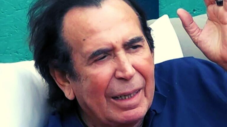 Giucas Casella attaccato duramente: “esci da…”