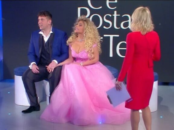 Francesca Cipriani, Alessandro il fidanzato :” Ho le sue mutandine in…”