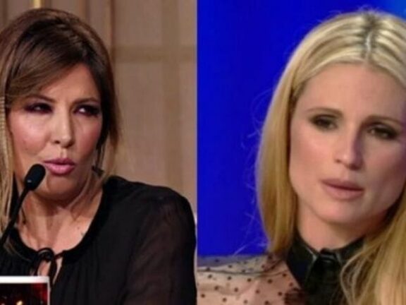 Michelle Hunziker umiliata da Selvaggia Lucarelli: “Un disagio…”
