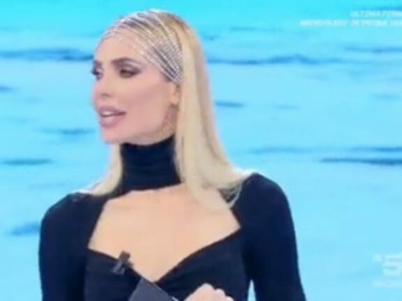 Isola dei Famosi, momento epico: rissa esplosiva tra due donne