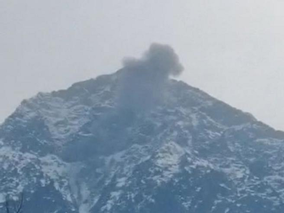 Aereo militare precipita in montagna: uno dei piloti è morto