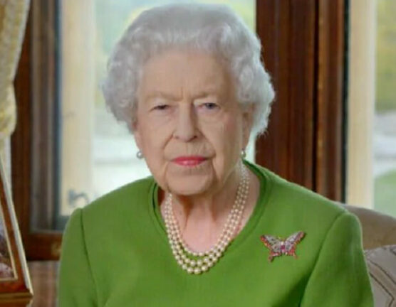 Elisabetta II la regina del … pulito