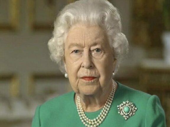 Regina Elisabetta: a dirle Addio i leaders del mondo.