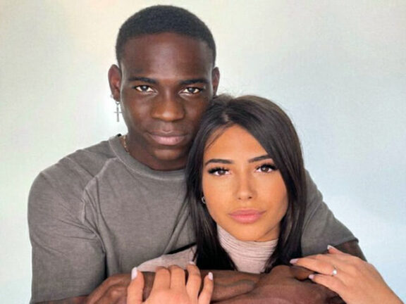 Mario Balotelli in foto con la fidanzata. Chi è?