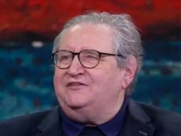 Vincenzo Mollica premiato col microfono d’oro: maestro di giornalismo