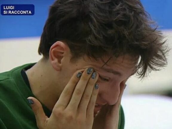 Amici la straziante confessione di Luigi fa emozionare tutti