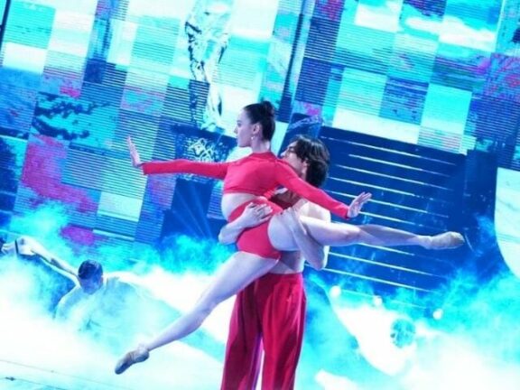 Amici finisce nella bufera, tutti contro tutti…