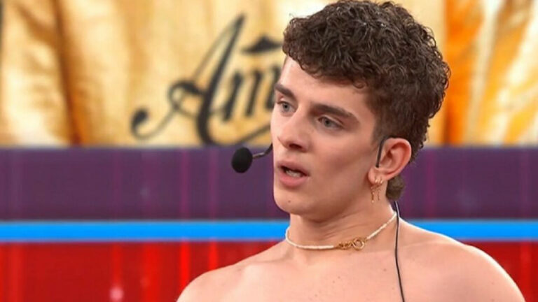 Amici: Dario Schirone si vede piccolo e corto