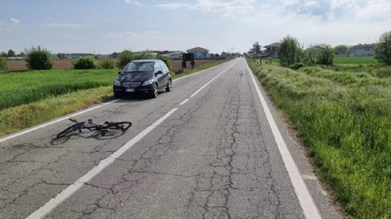 Incidente stradale: muore ciclista tamponato da un’auto