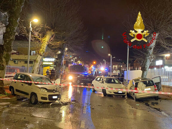 Incidente stradale: un morto, quattro le auto coinvolte