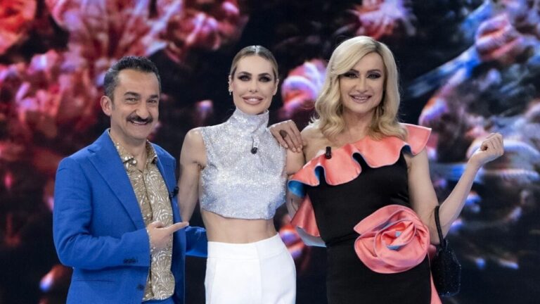 Isola dei Famosi questa sera ne vedremo delle belle/ Arriva il triangolo amoroso