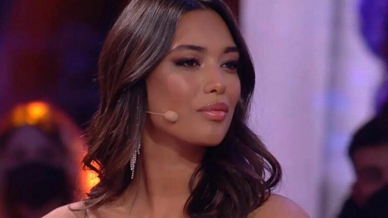 Federica Calemme è una furia: “Iniziate a vivere la vostra vita!”