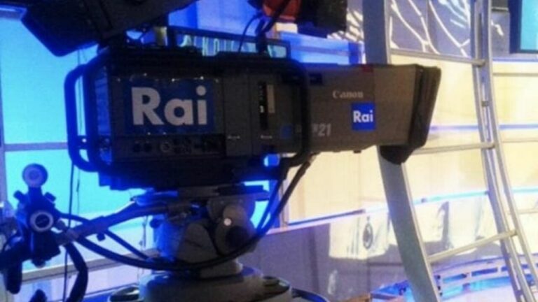 Rai nel caos rimossi tre volti noti dal serale. Faida interna