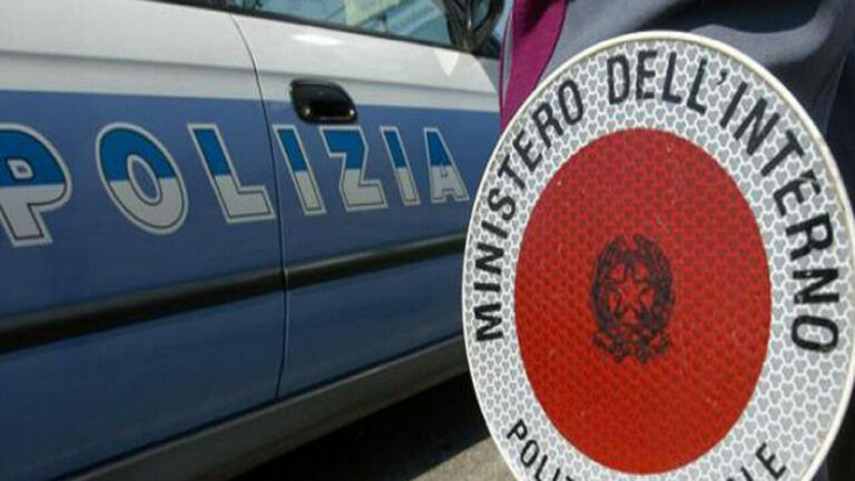 Donna 40enne uccisa a coltellate in strada | E’ successo a Genova