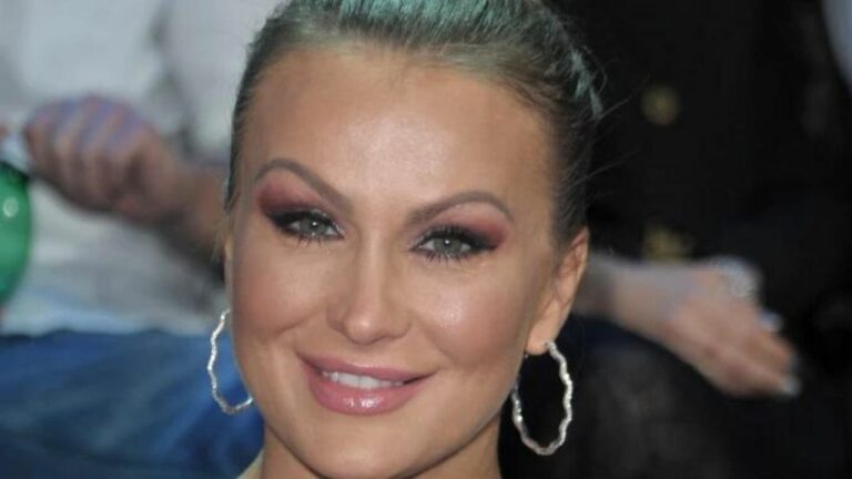 Eva Henger costretta a stare in carrozzina. Le sue condizioni di salute