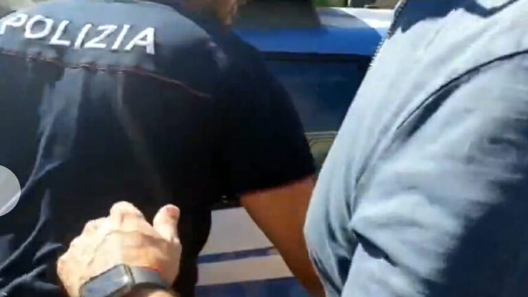 Femminicidio: ammazza la ex a mattarellate