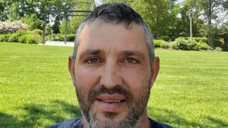 Giovane papà muore in moto: è finito fuori strada