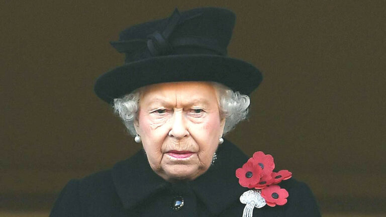 Regina Elisabetta: è accaduto in diretta alla BBC