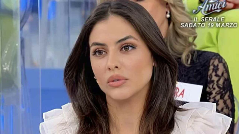 Uomini e Donne: Federica Aversano mano nella mano con l’amore della sua vita