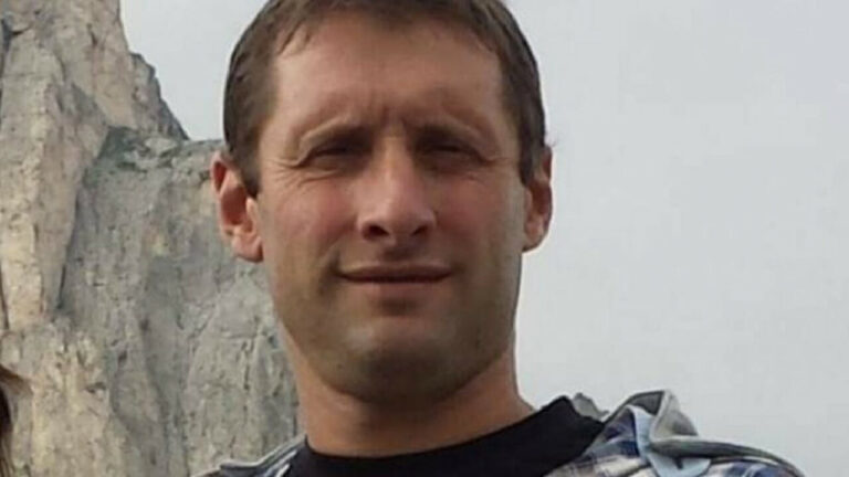 Vicesindaco toscano muore incastrato nella pressa del fieno