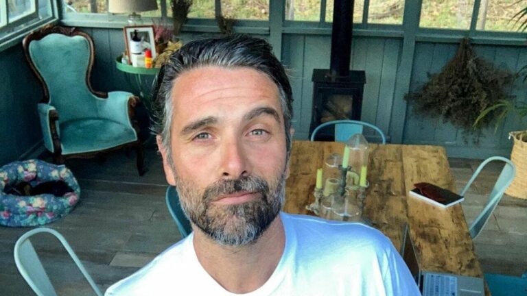 Uomini e Donne, Luca Calvani spiazza tutti ed esce allo scoperto Uomini e Donne, Luca Calvani spiazza tutti ed esce allo scoperto