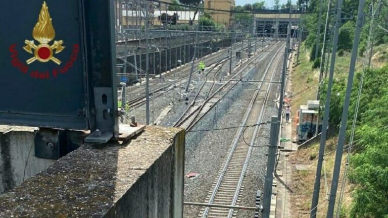 Ferrara: ragazzo di 29 anni si suicida lanciandosi sotto il treno