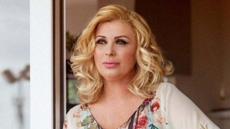 Uomini e Donne: Tina Cipollari con un uomo misterioso