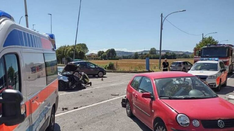 Scontro Fra Due Auto, Muore Una Donna