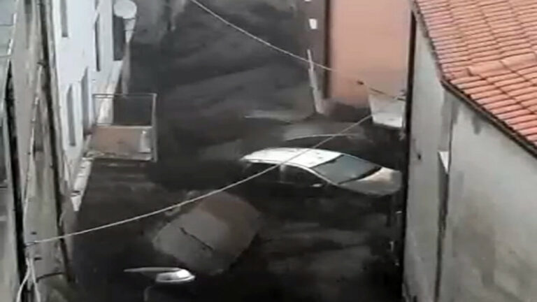 Maltempo, a Monteforte Irpino fiume di fango. Il video