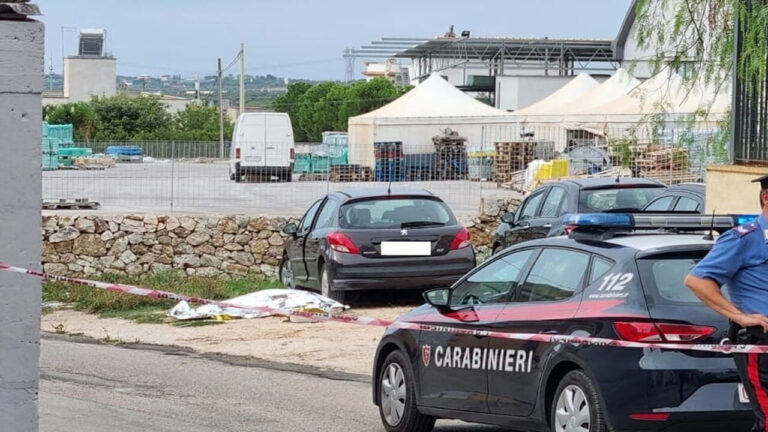 Femminicidio: uccide la ex a fucilate e si impicca