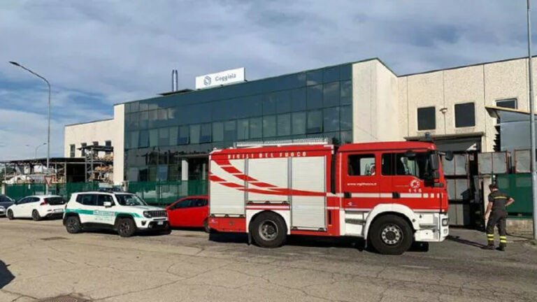 Tragedia sul lavoro: operaio sotto una pressa