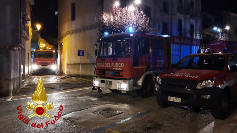 Muore 50enne nell’incendio di casa