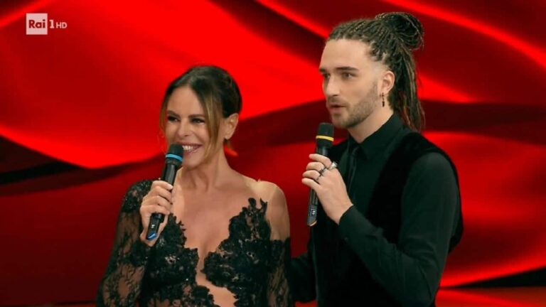 Ballando con le Stelle, Paola Perego con il pizzo nero conquista tutti