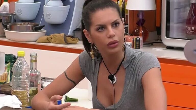 Antonella Fiordelisi umiliata da Guendalina Tavassi