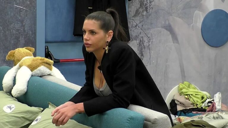 Antonella Fiordelisi contro Tavassi: “Incoerente e…”