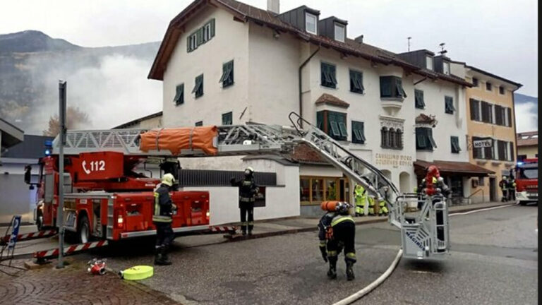 Bressanone: incendio in hotel. Donna muore intossicata