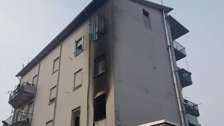 Mantova: muore 33enne in incendio condominio