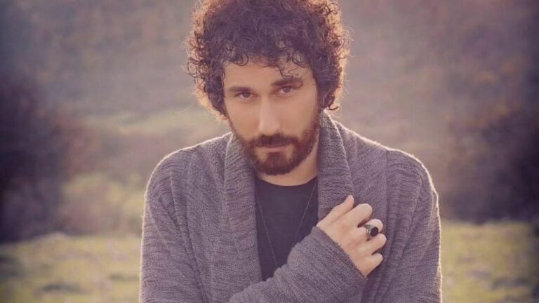 Il nuovo libro di poesie di Alessio Fiorucci conquista i social: boom in Italia e all’estero