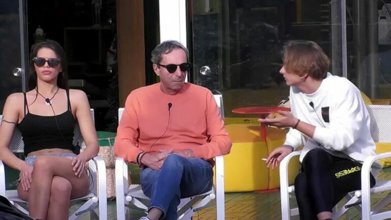 Antonella Fiordelisi infastidita da Edoardo